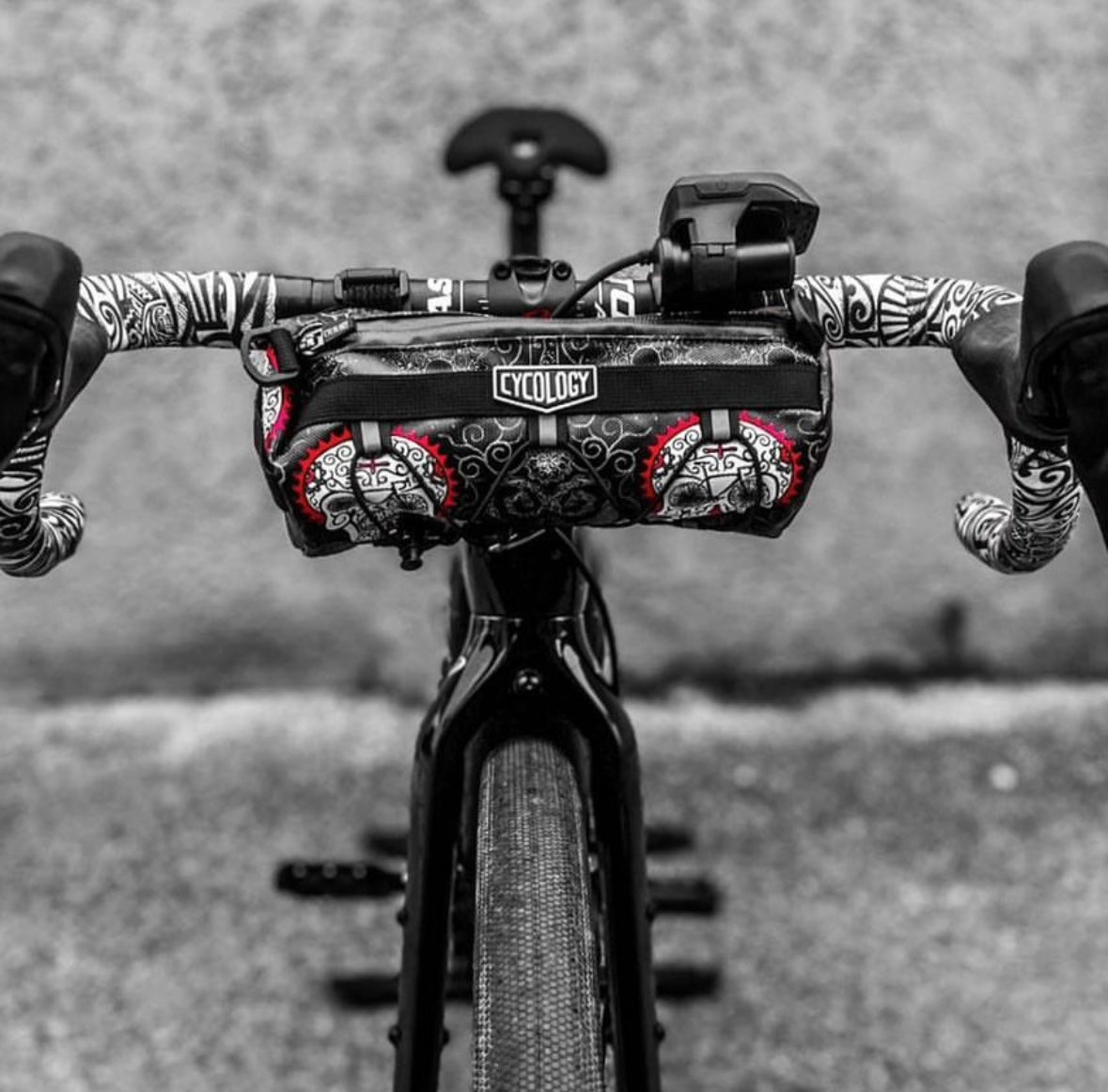 Day of the Living Black Handlebar Bag フロントバッグ